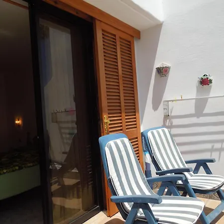 Mit Gemeinschaftspool *